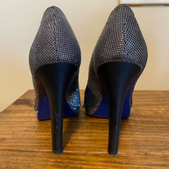 Stunning Rebecca Minkoff Heels - Picture 4 of 7